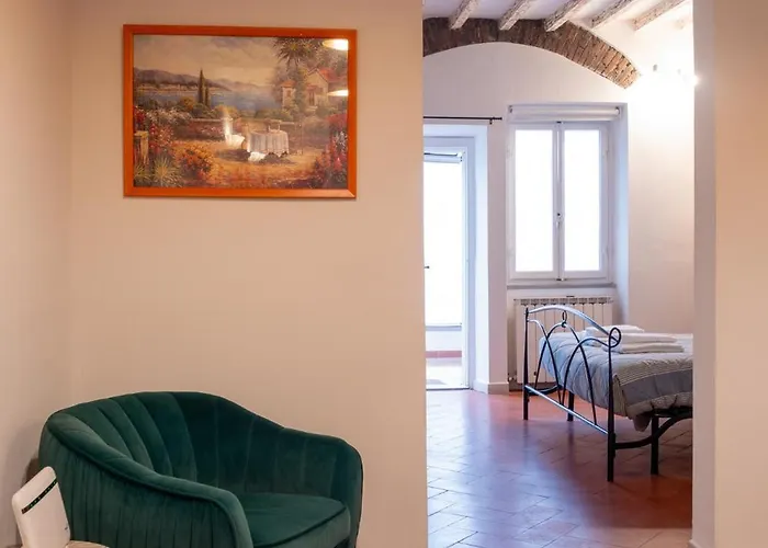Rjgal Apartment B&B - Private Courtyard Florence Center